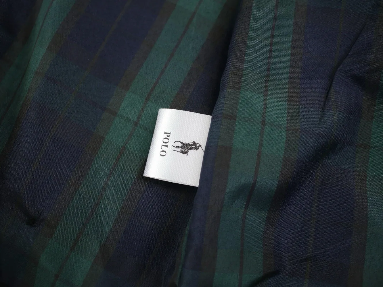 🅿️330 new model number: B12 Ralph Lauren's new 2024 classic old money style stand collar executive zipper jacket 1️⃣Selected from high-quality original developed pure cotton fabrics, with customized plaid lining inside, the overall wearing effect is very soft and comfortable, 2️⃣The workmanship details are perfectly controlled, the chest is exquisitely embroidered with small logos, and the dropped shoulders are made of splicing technology to create a unique design style that highlights your personality! The version is simple but not simple! 3️⃣ Complete with tag accessories, unisex design, and a very versatile jacket for men and women! Color: black, navy, khaki, green Size: S, M, L, XL